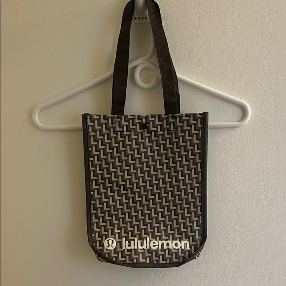 Lululemon Red, Black, and Gray Bags - Picture 14 of 17